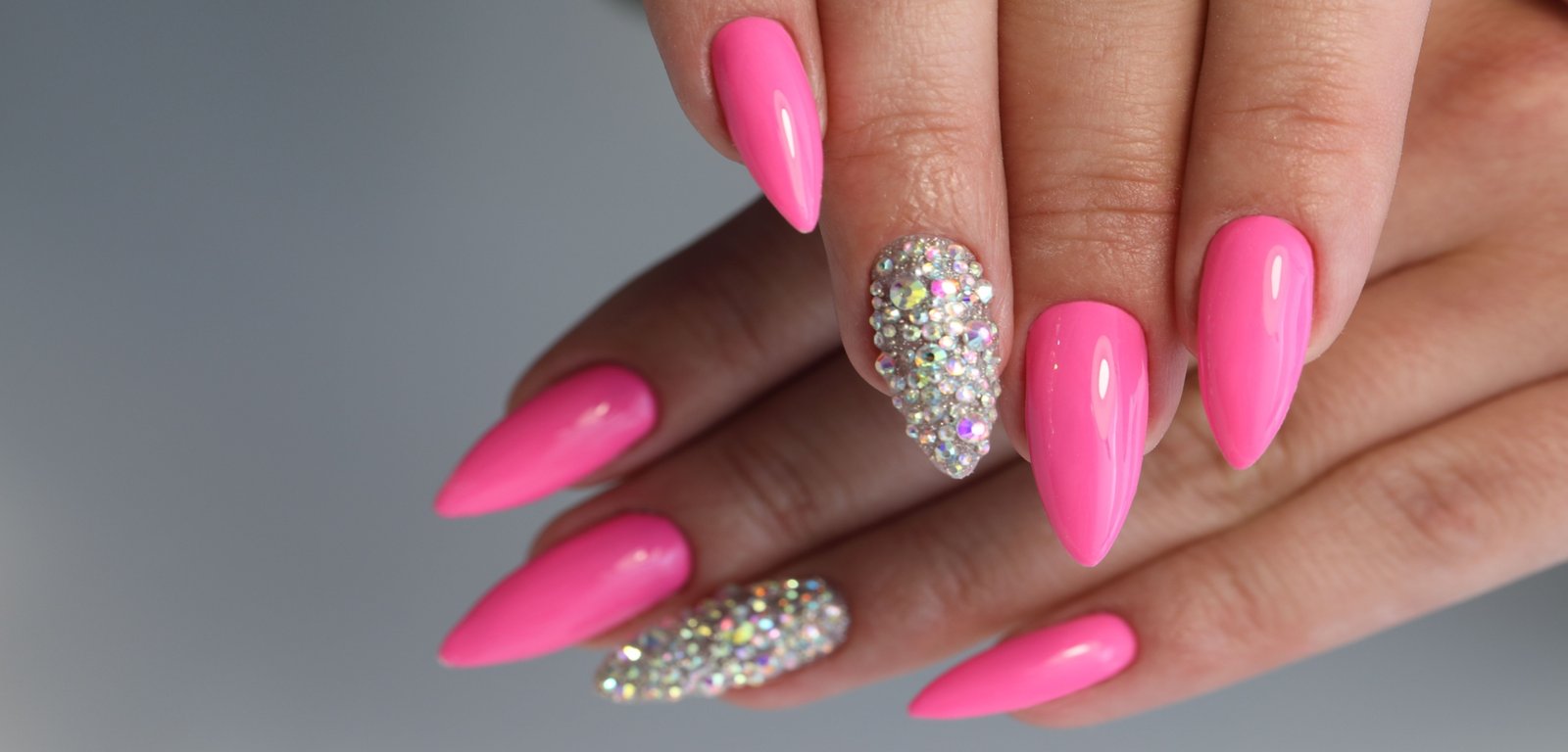 Styling Ideas for Pink Sparkle Acrylic Nails
