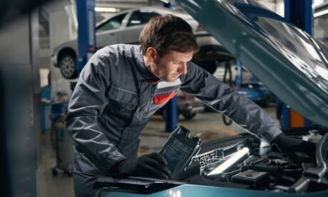 How Can I Become a Car Mechanic