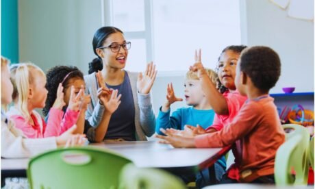 How much does a Level 3 teaching assistant earn UK? (2025)