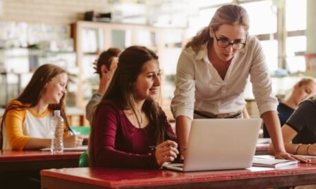 Can I Be a Teaching Assistant With a Degree