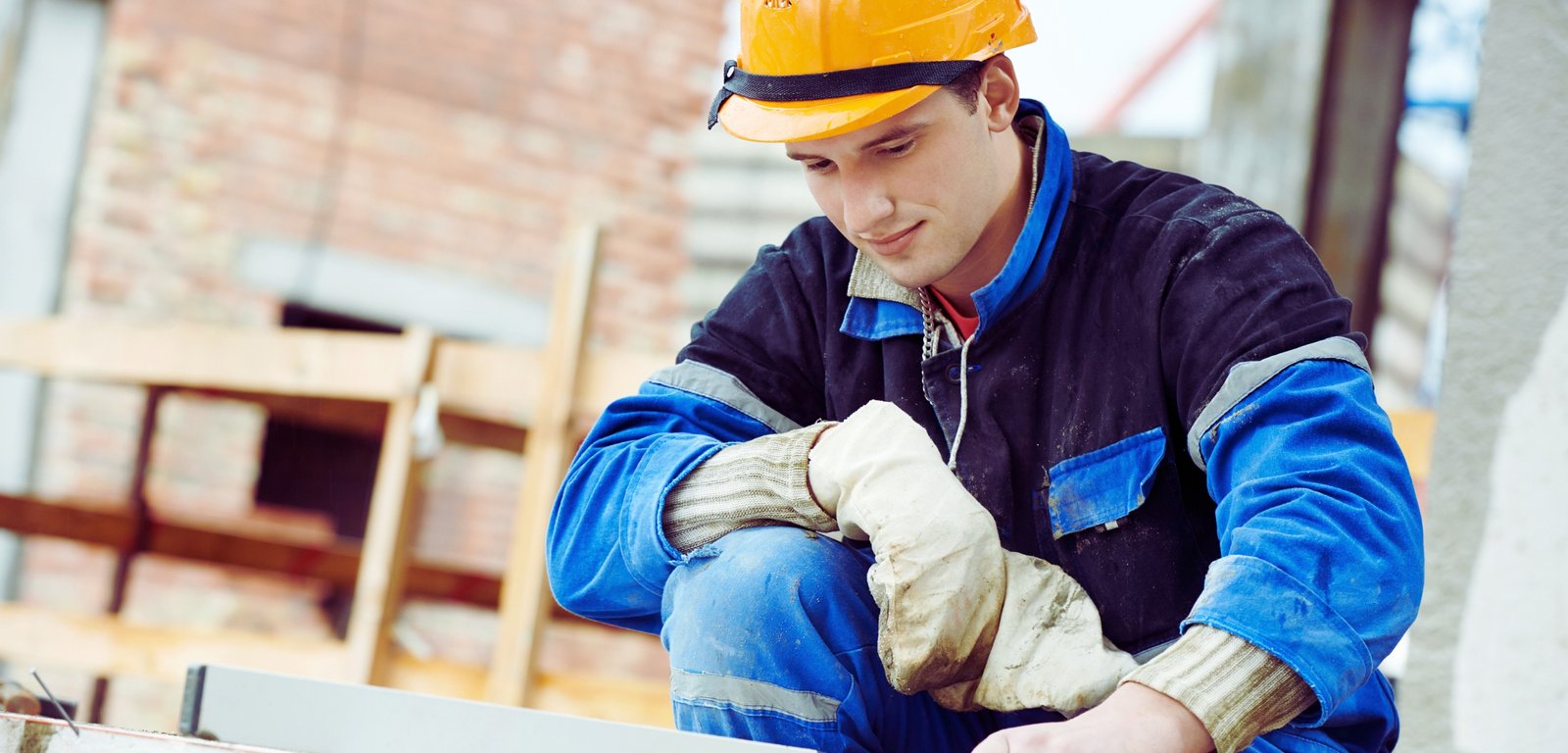 How Much Do Bricklayers Get Paid Per Brick in the UK