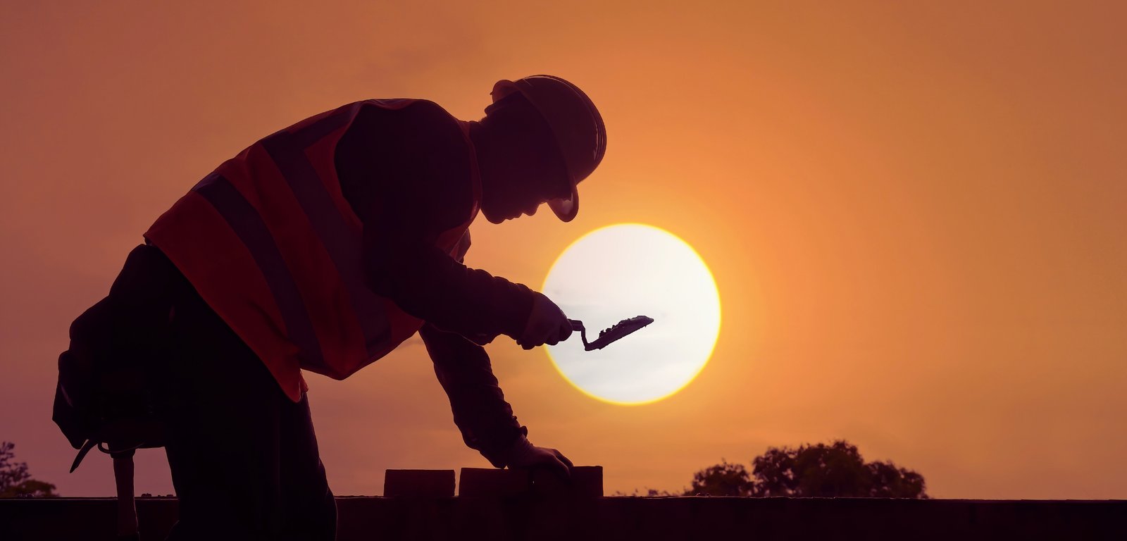 How Much Do Self-Employed Bricklayers Make a Year?