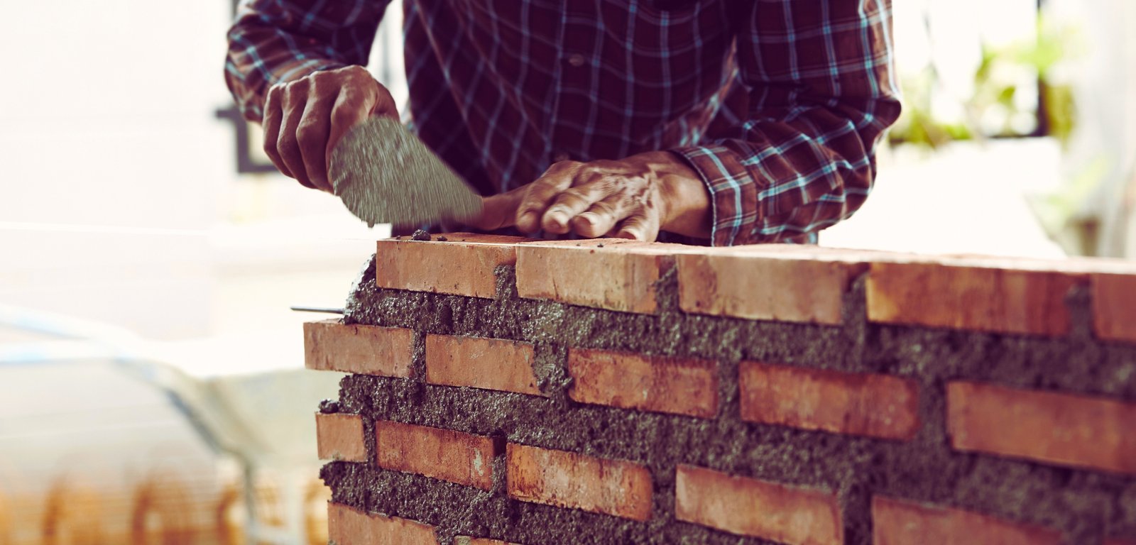 What Affects a Self-Employed Bricklayer’s Pay