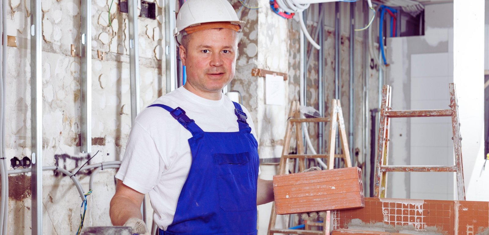 What Does a Bricklayer Do