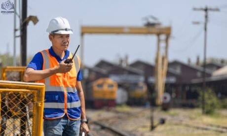 how to become a transport manager